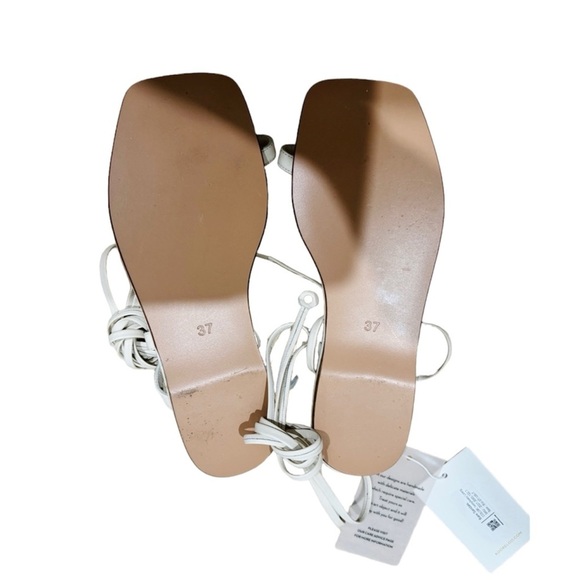 Kooreloo Bare Sandals in ivory NWT - Picture 2 of 6